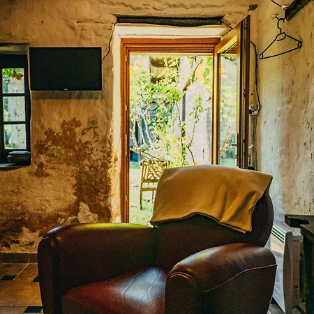 Holiday home Pause Sur La Colline *