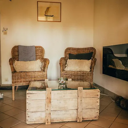 Pause Sur La Colline Holiday home Saint-Romain-de-Surieu