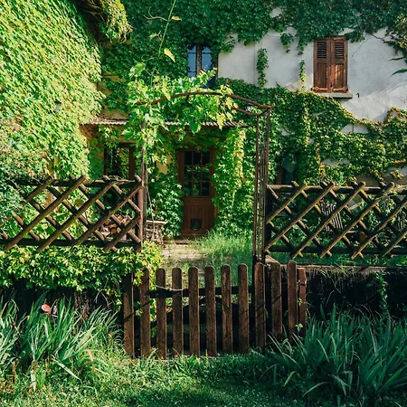 Holiday home Pause Sur La Colline