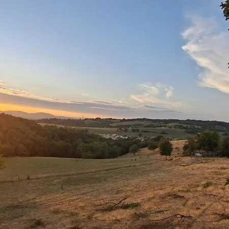 Pause Sur La Colline Saint-Romain-de-Surieu