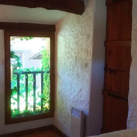 Pause Sur La Colline Holiday home Saint-Romain-de-Surieu