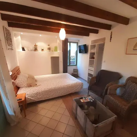 Holiday home Pause Sur La Colline *